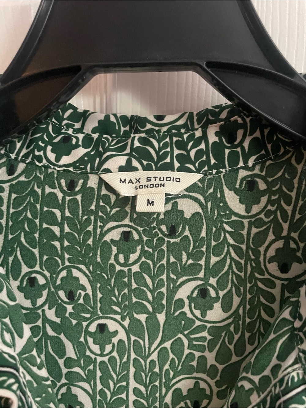 Max Studio Green Printed Maxi Dress with V-Neck and 3/4 Sleeves - Picture 2 of 3